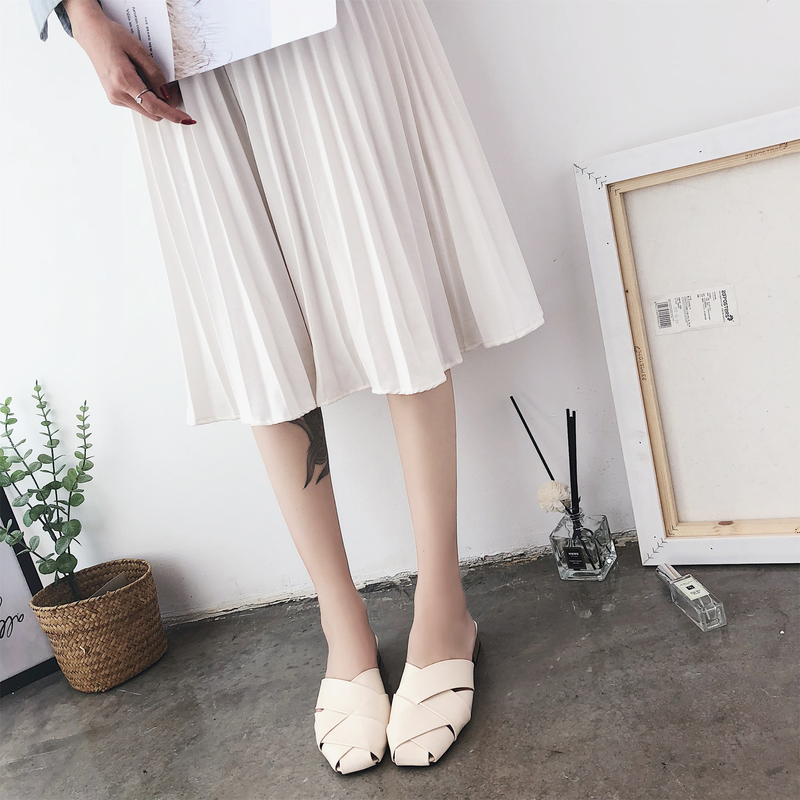 closed toe flats for summer