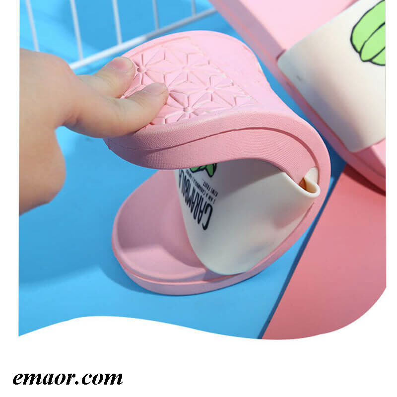 Adult Cartoon Pattern Sandals Kawaii Bathroom Slippers Are Non-slip Waterproof Quick-drying Breathable Family Slippers Babouche Color Flat Sandals